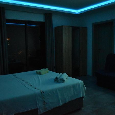 Apartments Toni Примоштен Екстер'єр фото